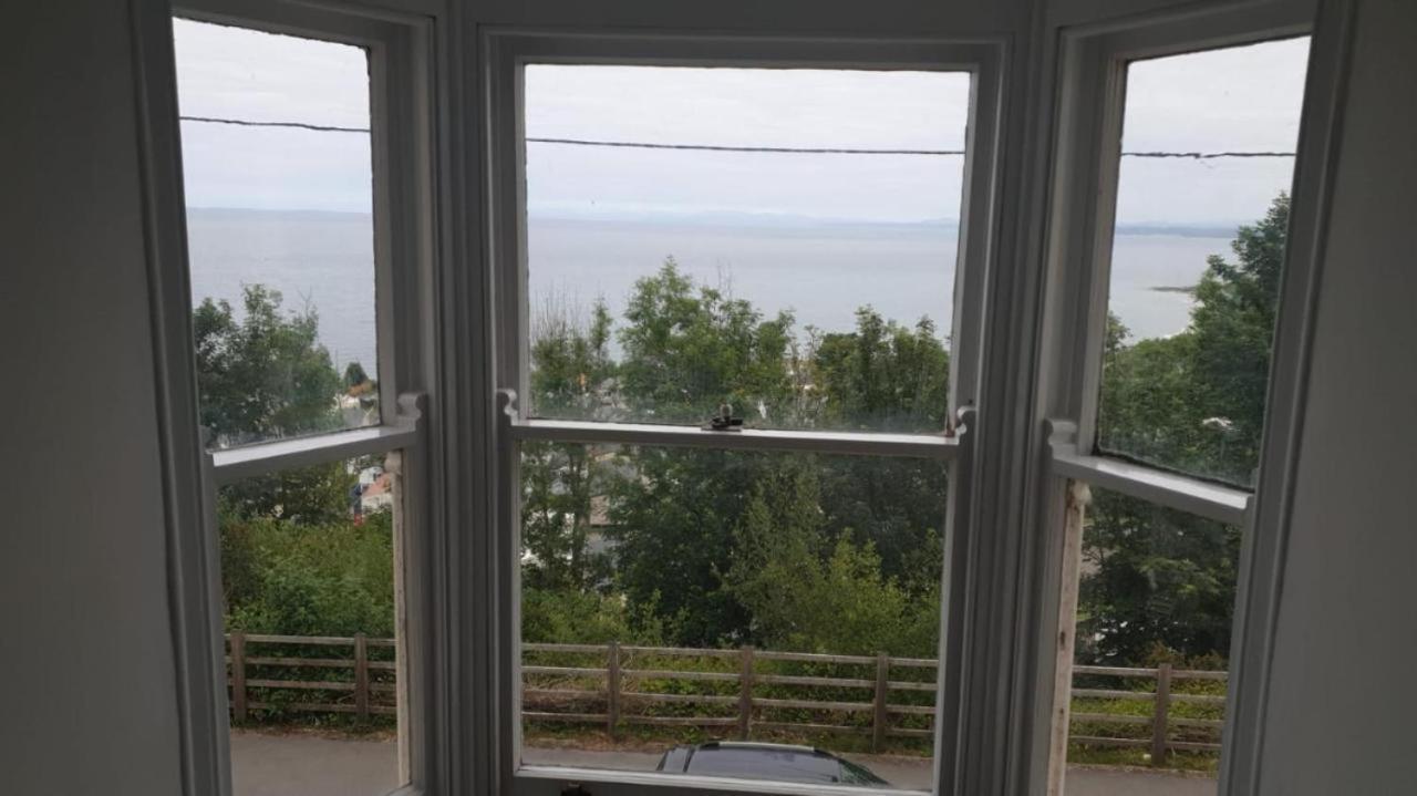 Woodlands Bellevue Bed & Breakfast Нюкий Екстериор снимка